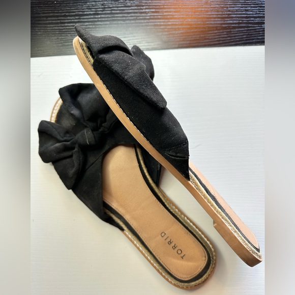 Torrid Black Bow Slip-On Sandals - Size 12W - $15 - Picture 2 of 3